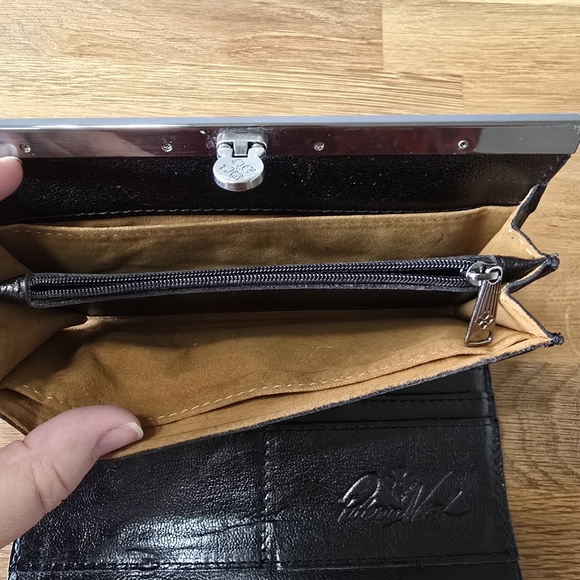 Patricia Nash Cauchy Wallet Black & Silver - Picture 3 of 6